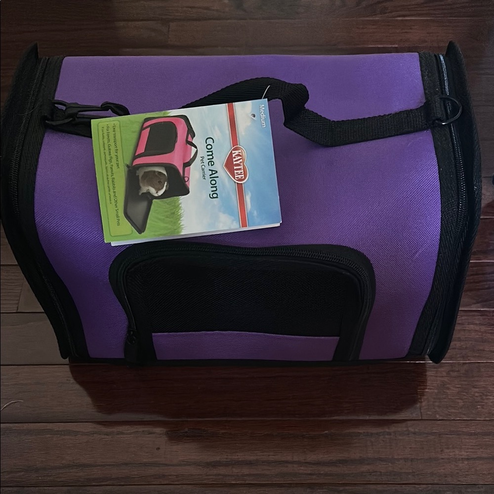 Kaytee Vibrant Purple Pet Carrier